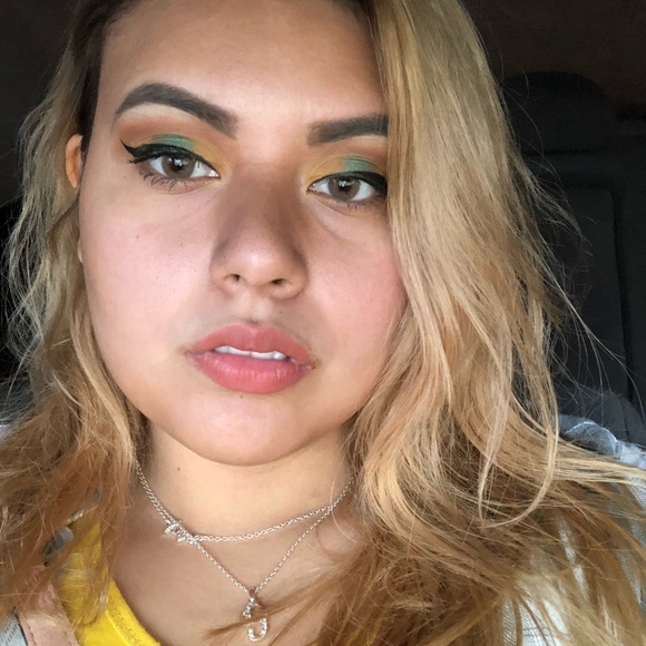 Meet your Posher, Pamela - Picture 1 of 1